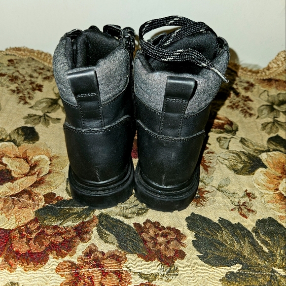 Cat & Jack/ 13 / Black - Picture 3 of 4